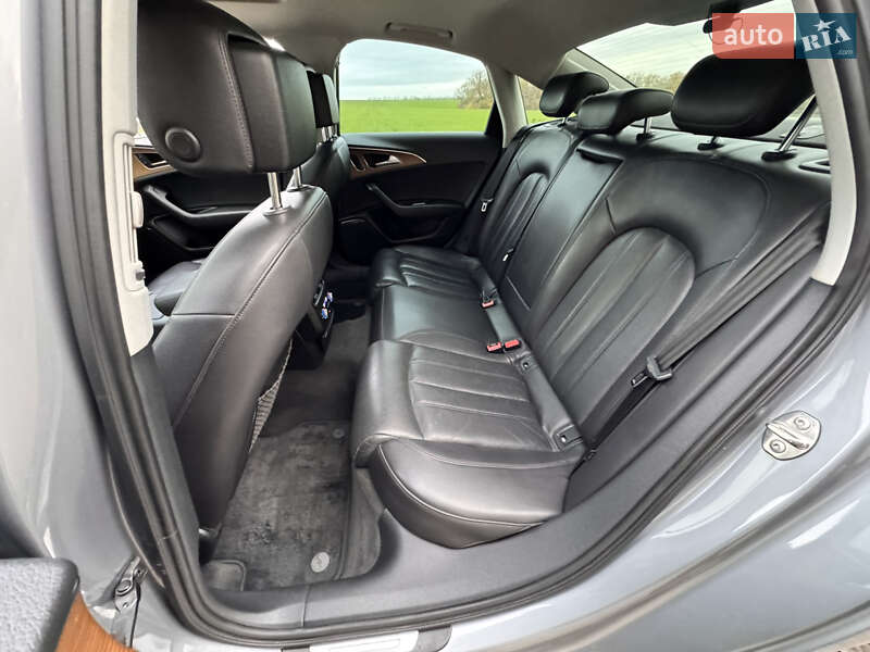 Седан Audi A6 2015 в Умані