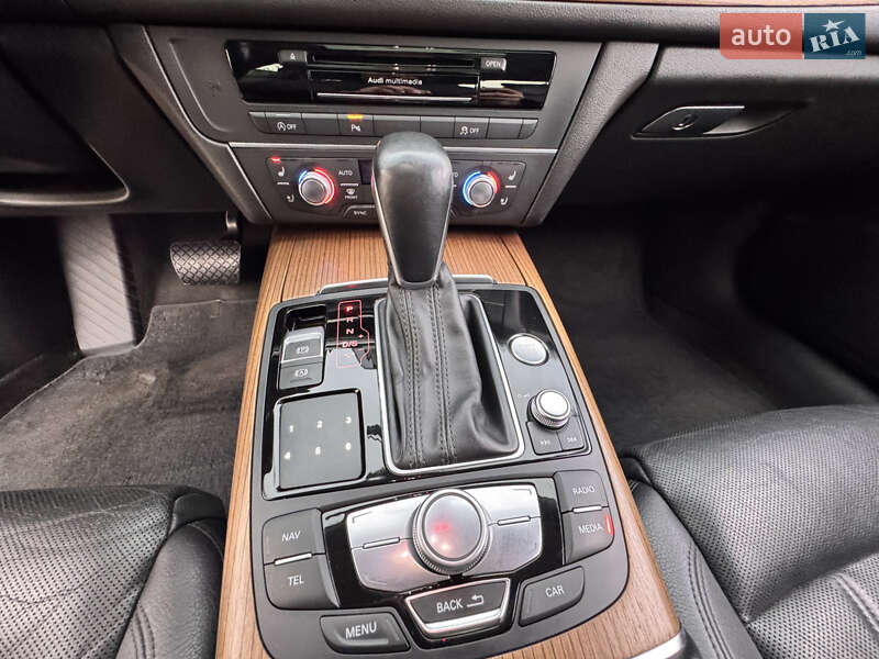 Седан Audi A6 2015 в Умані