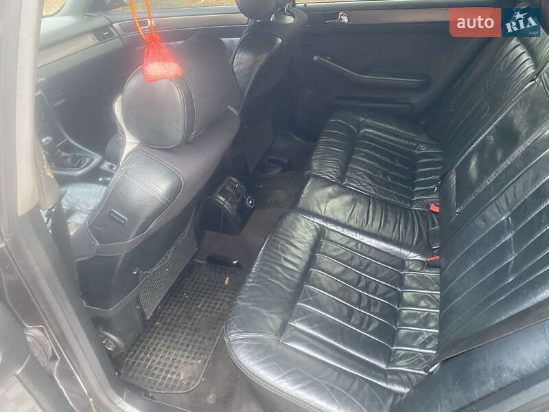 Універсал Audi A6 2000 в Рівному