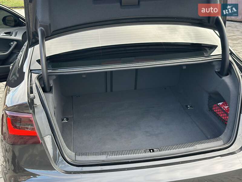 Седан Audi A6 2011 в Сарнах