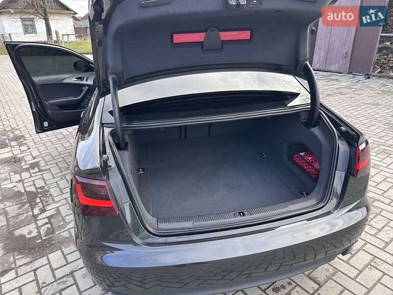 Седан Audi A6 2011 в Сарнах