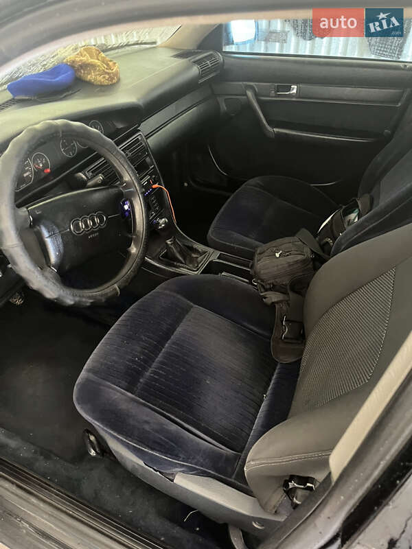 Седан Audi A6 1995 в Киеве