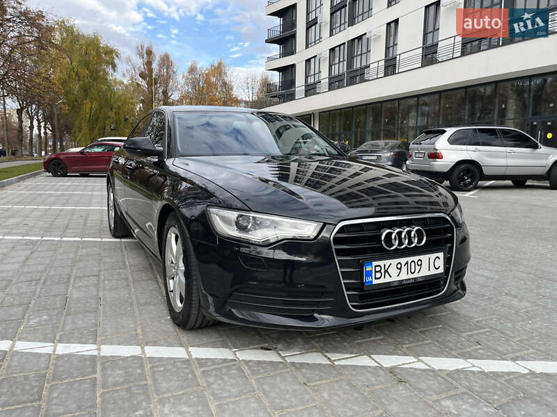 Седан Audi A6 2014 в Ровно