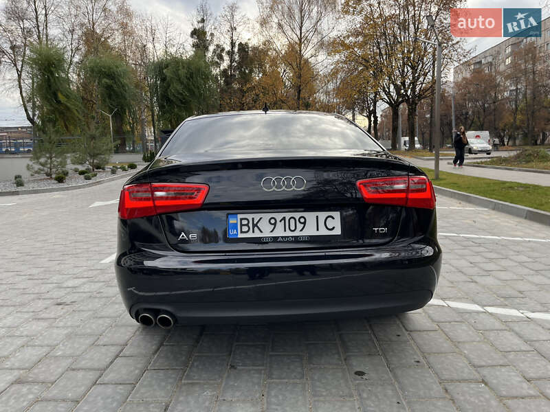 Седан Audi A6 2014 в Ровно