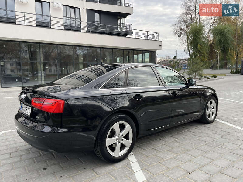 Седан Audi A6 2014 в Ровно