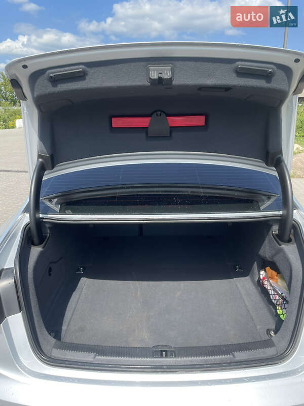 Седан Audi A6 2011 в Львове