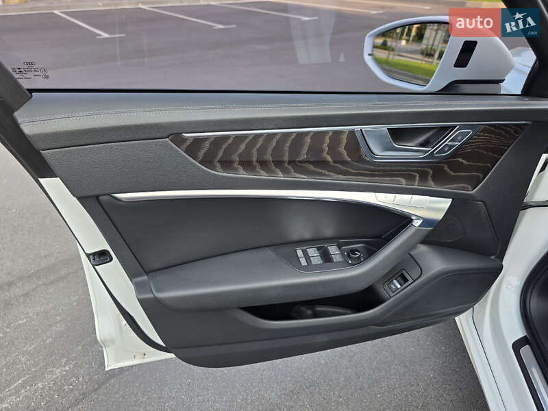 Седан Audi A6 2021 в Черновцах