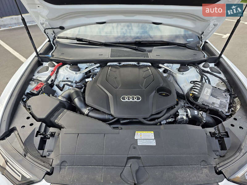 Седан Audi A6 2021 в Черновцах