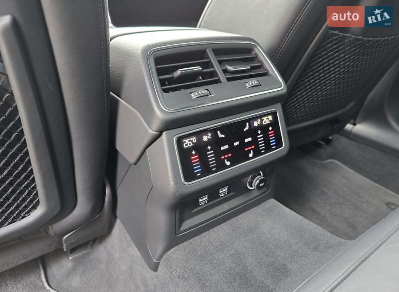 Седан Audi A6 2018 в Мукачевому