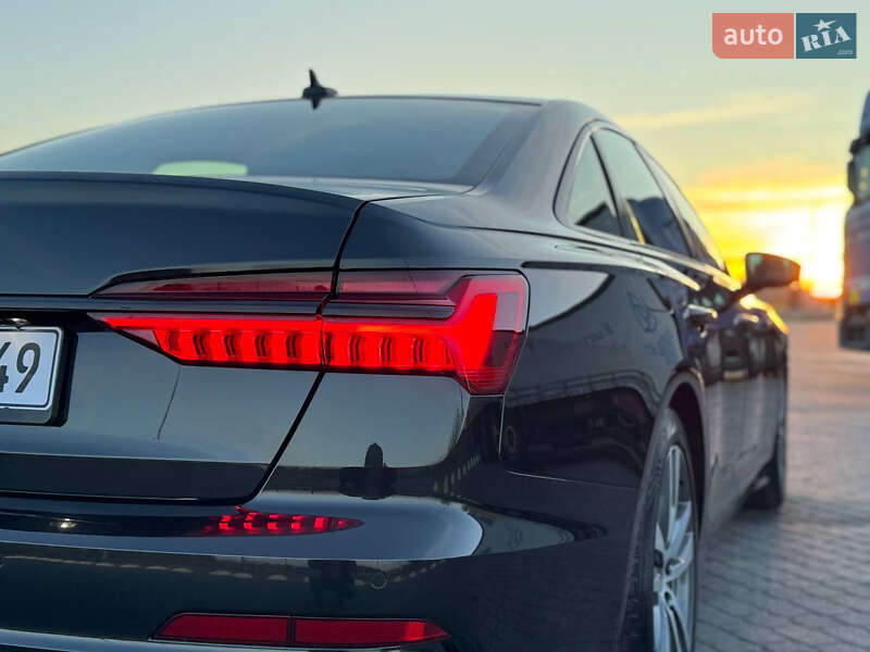 Седан Audi A6 2021 в Радивиліві