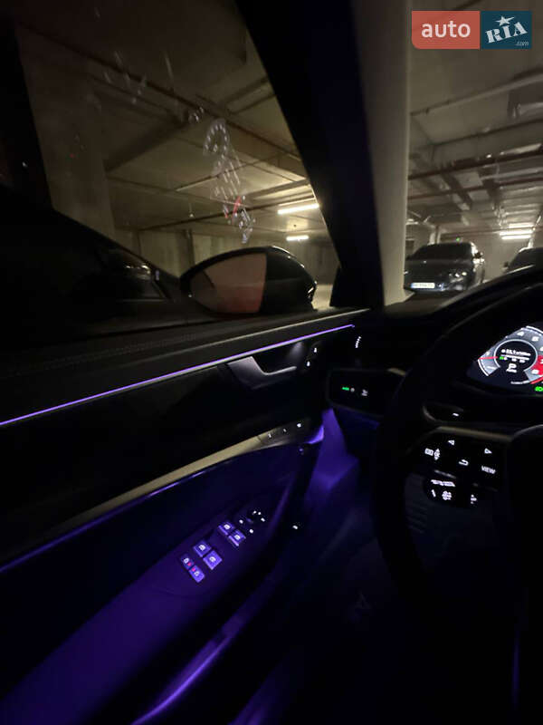 Седан Audi A6 2018 в Львові