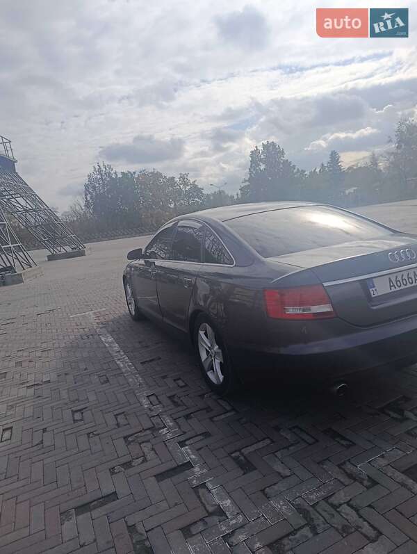 Седан Audi A6 2004 в Чорнобаї