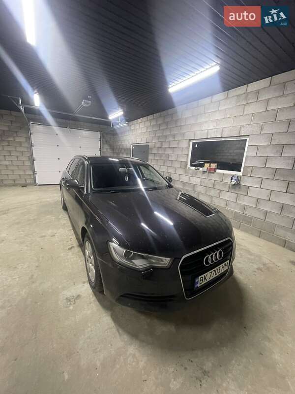 Универсал Audi A6 2012 в Вараше