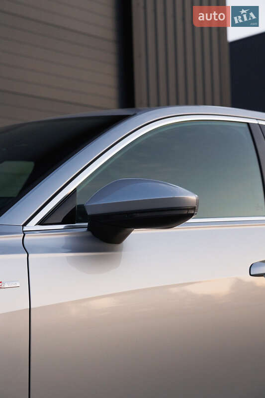 Седан Audi A6 2019 в Дубно