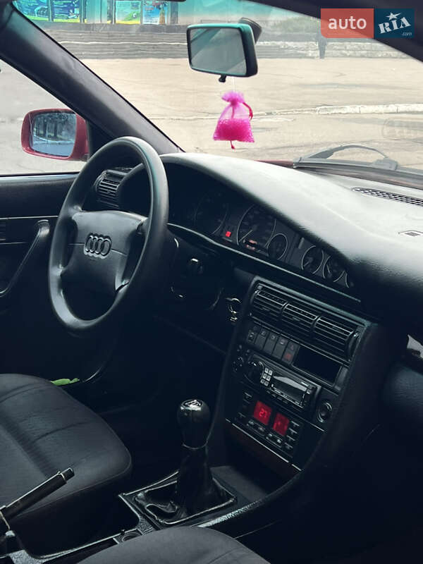 Седан Audi A6 1995 в Рівному