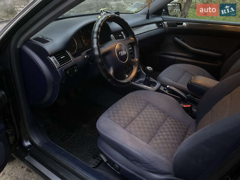 Універсал Audi A6 2002 в Звягелі