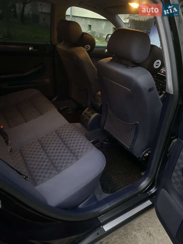 Універсал Audi A6 2002 в Звягелі