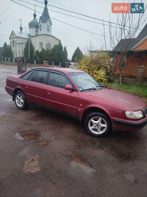 Седан Audi A6 1995 в Березному