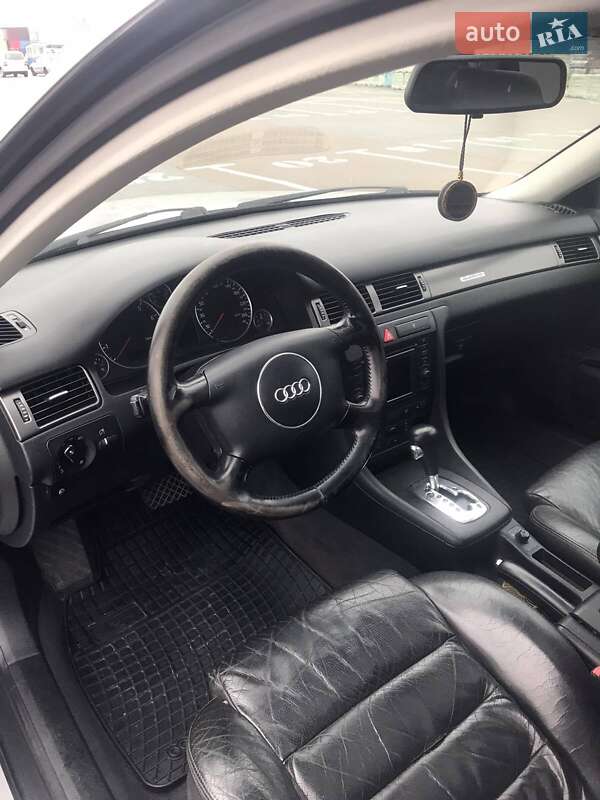 Універсал Audi A6 2002 в Ромнах