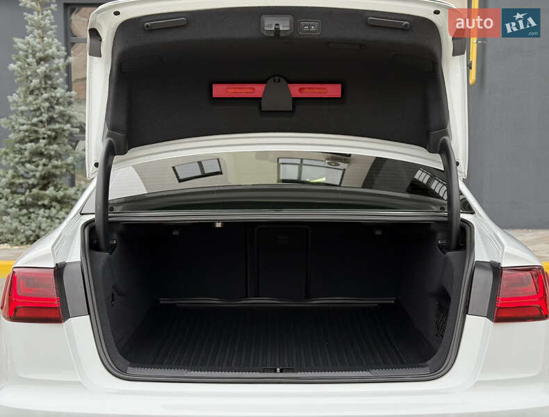 Седан Audi A6 2016 в Киеве