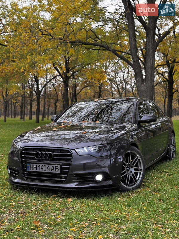 Седан Audi A6 2012 в Ровно