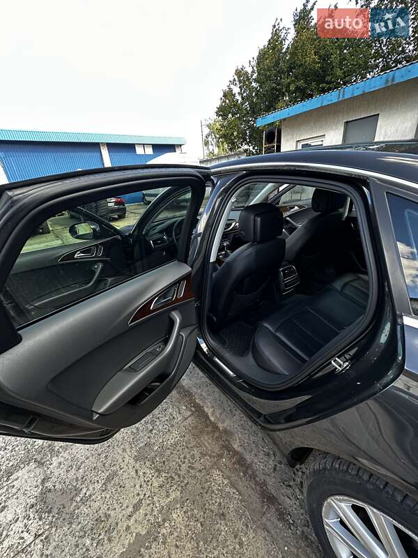 Седан Audi A6 2013 в Нововолынске