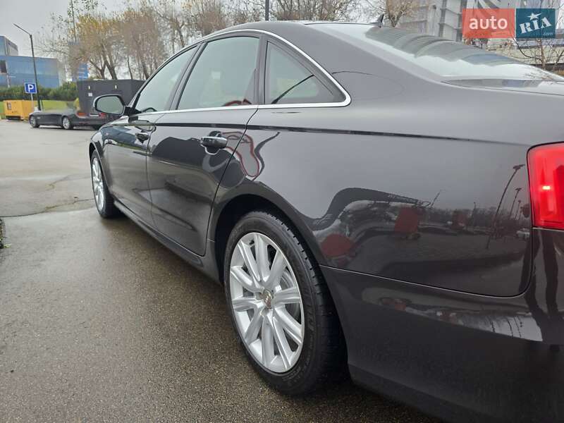 Седан Audi A6 2012 в Киеве