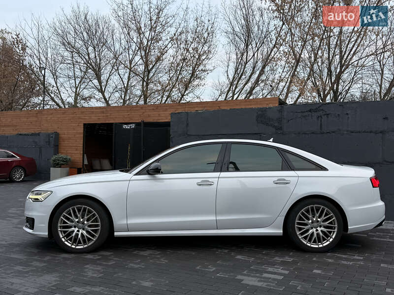 Седан Audi A6 2016 в Киеве