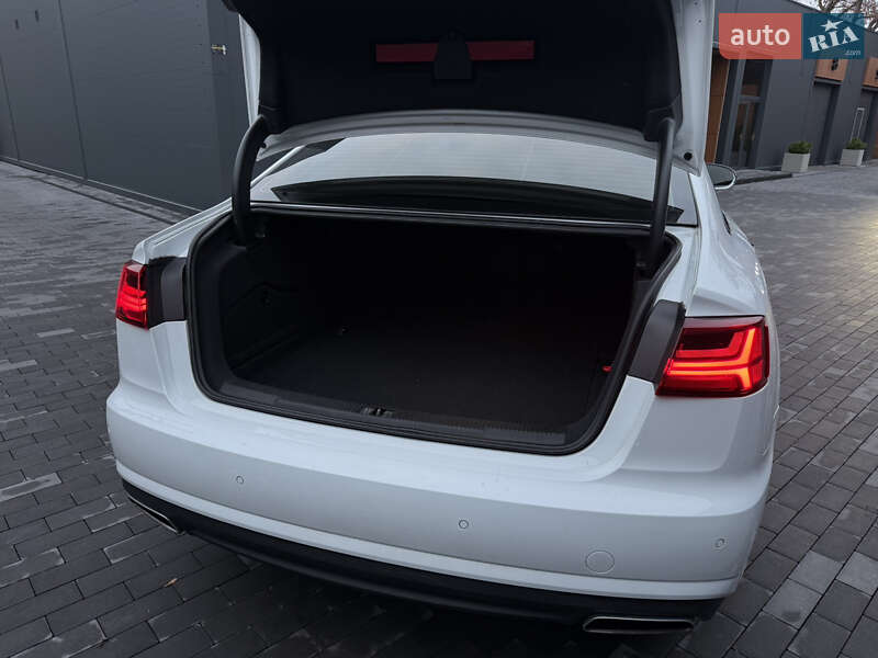 Седан Audi A6 2016 в Киеве