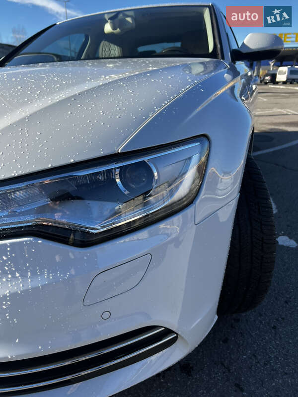 Седан Audi A6 2012 в Ивано-Франковске