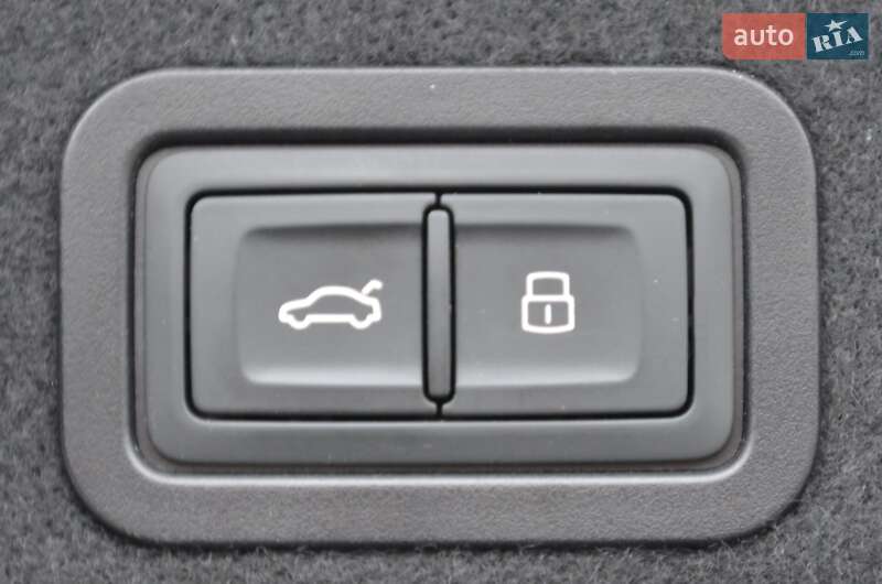 Седан Audi A6 2018 в Киеве