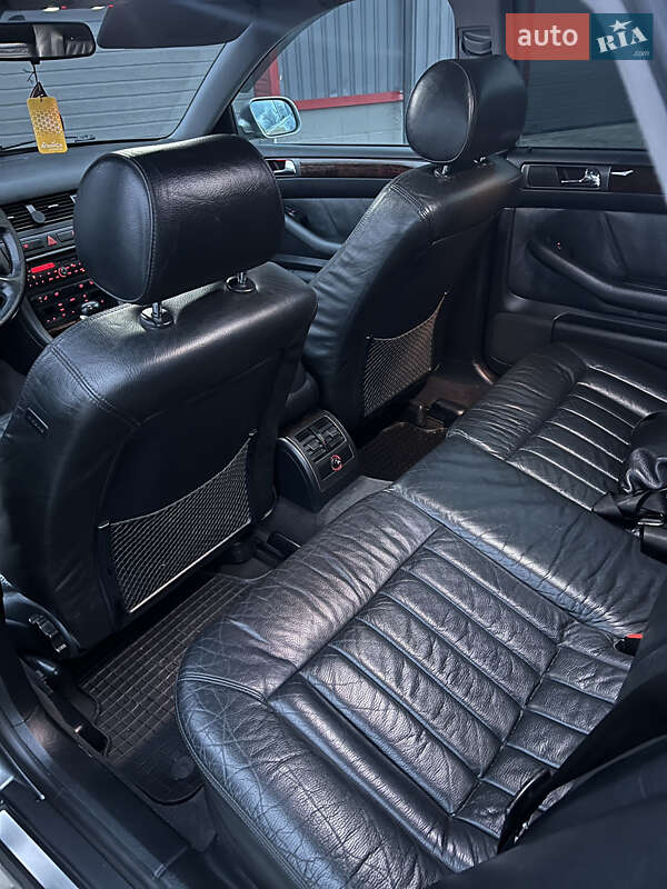 Седан Audi A6 2001 в Лубнах