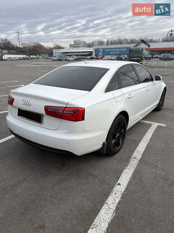 Седан Audi A6 2012 в Ужгороде