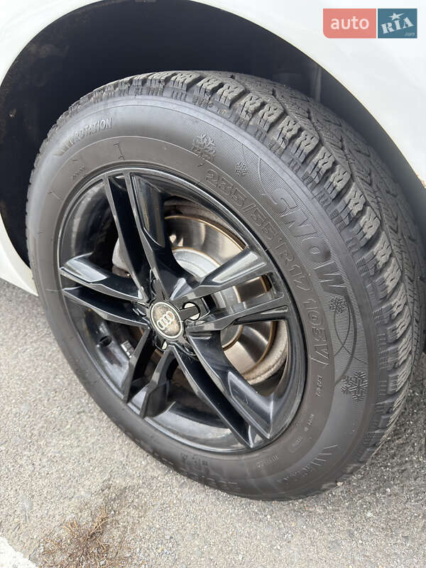 Седан Audi A6 2012 в Ужгороде