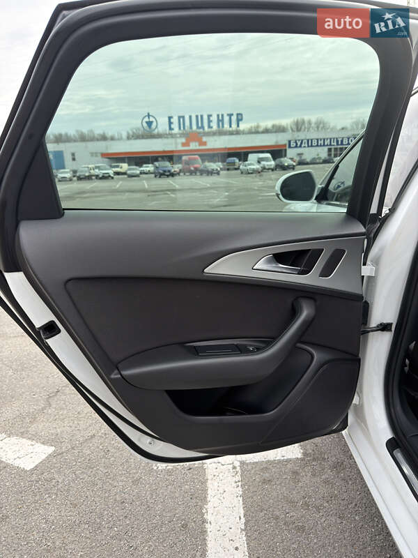 Седан Audi A6 2012 в Ужгороде