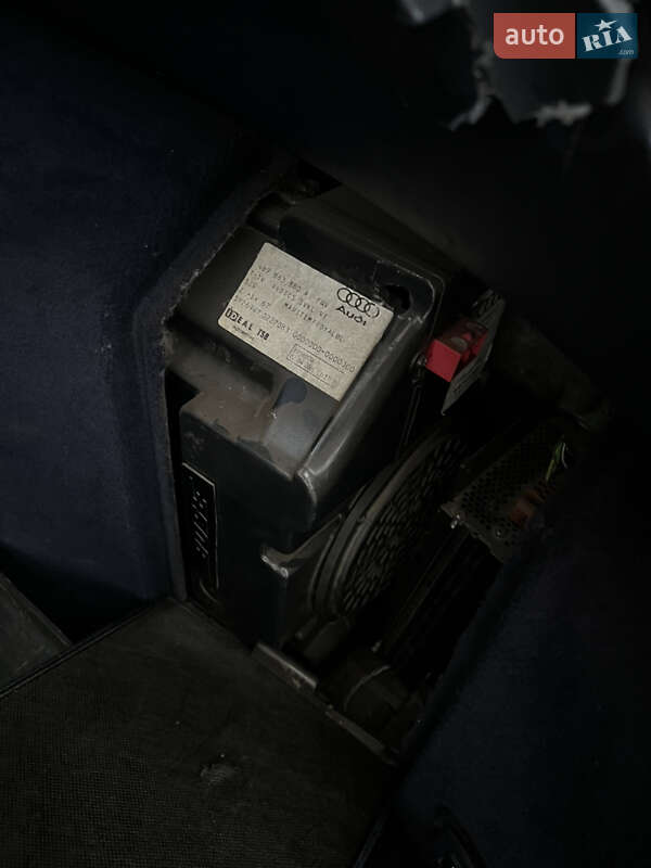 Универсал Audi A6 2001 в Ратным