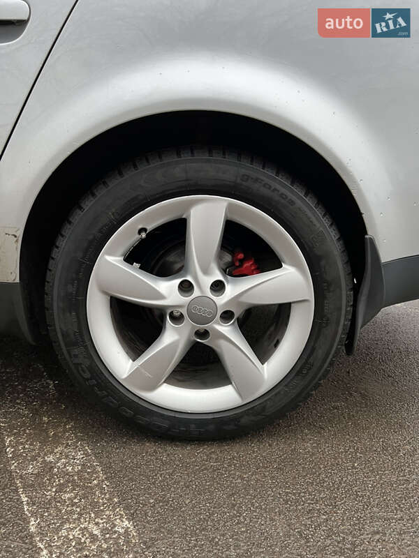 Универсал Audi A6 2001 в Ратным