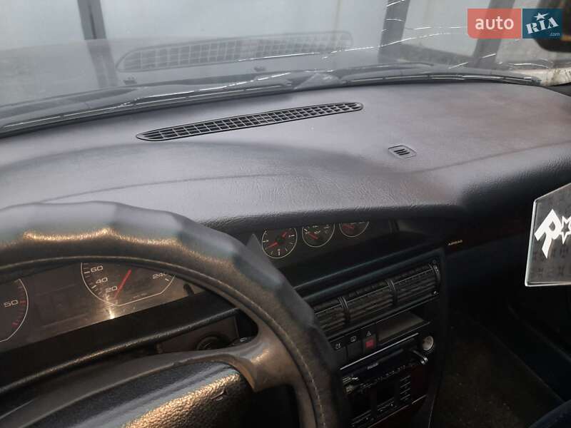 Седан Audi A6 1995 в Полтаві