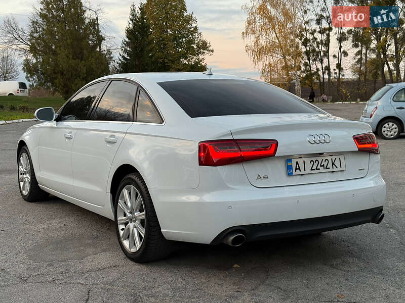 Седан Audi A6 2014 в Тараще