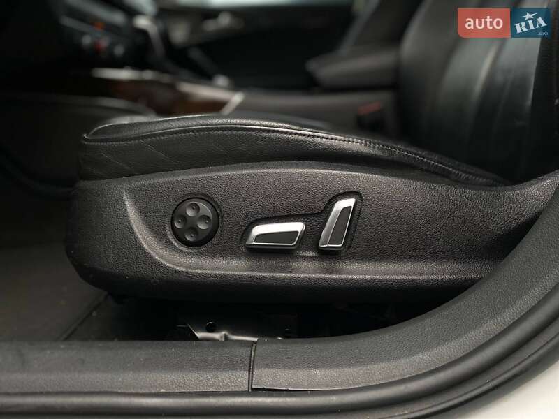 Седан Audi A6 2015 в Киеве