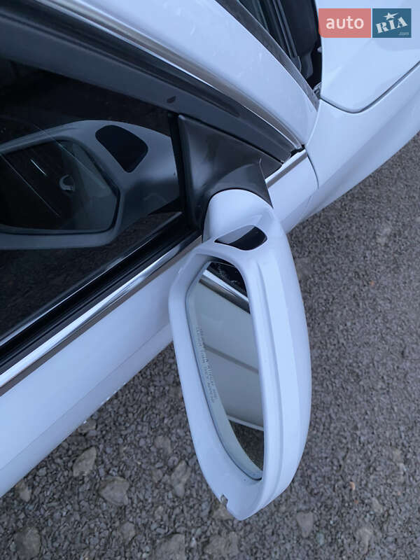 Седан Audi A6 2014 в Рівному