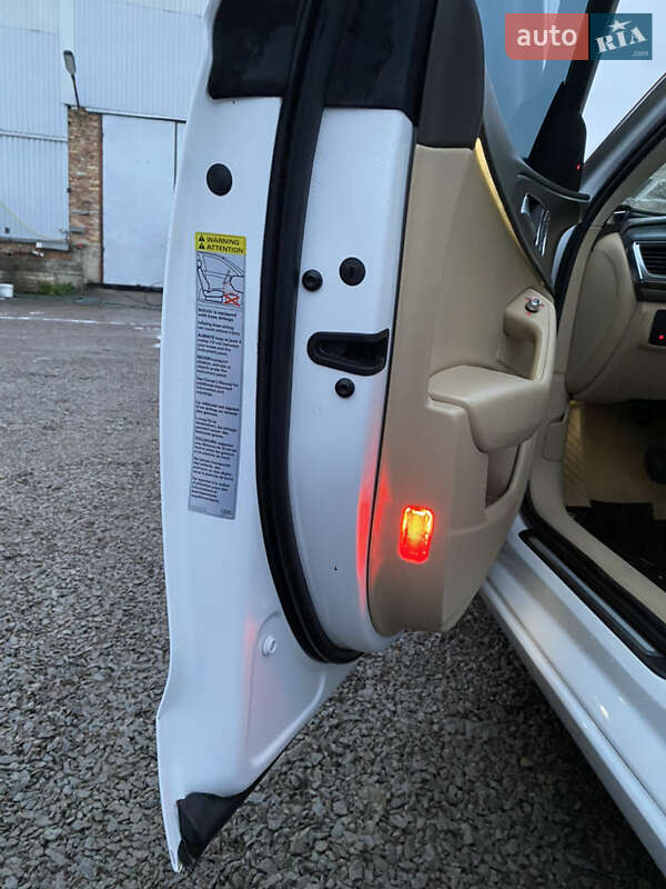 Седан Audi A6 2014 в Рівному