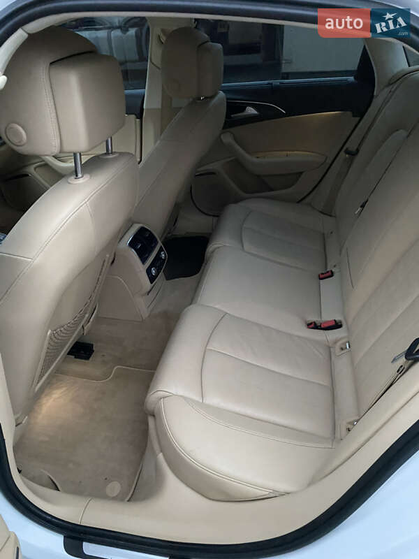 Седан Audi A6 2014 в Рівному