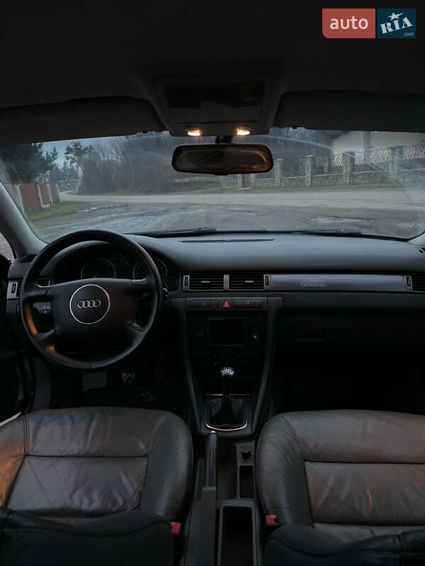 Универсал Audi A6 2003 в Добросине