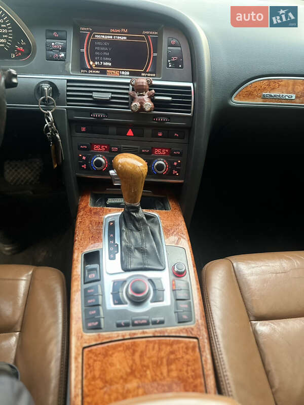 Седан Audi A6 2004 в Хусте