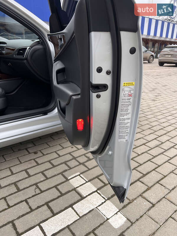 Седан Audi A6 2013 в Староконстантинове
