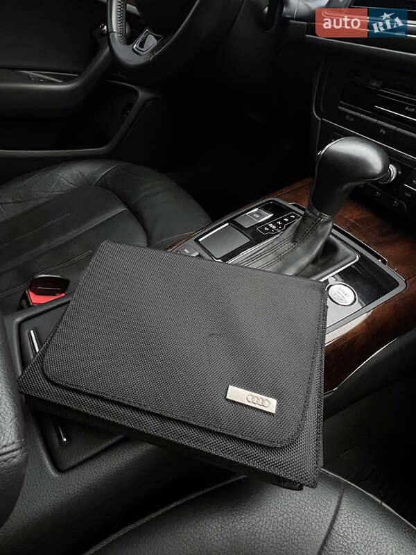 Седан Audi A6 2013 в Староконстантинове