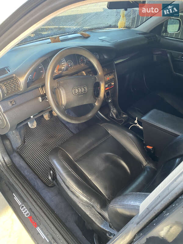 Седан Audi A6 1995 в Тячеве