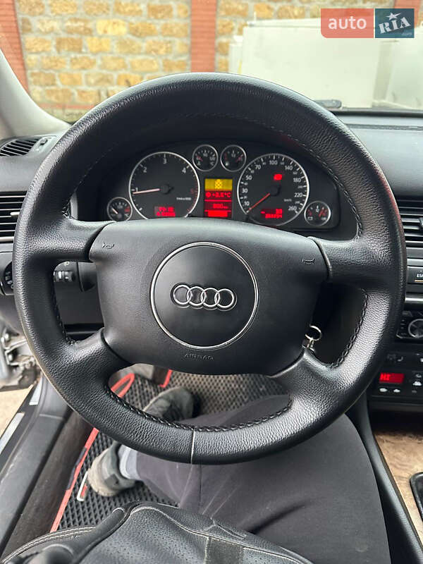 Седан Audi A6 2003 в Ромнах фото 10 Седан Audi A6 2003 в Ромнах