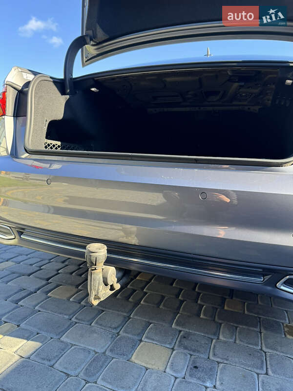 Седан Audi A6 2019 в Вараше